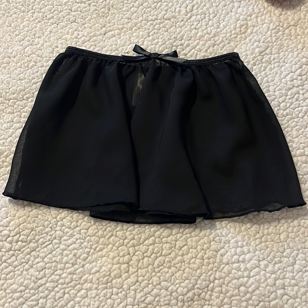 Size XS (4/5T) ballet skirt.